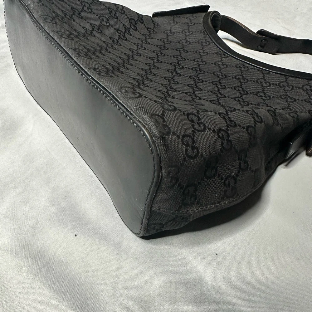 Authentic Gucci Black Patterned Hobo Bag - Picture 4 of 15